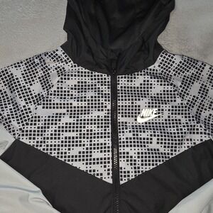 Nike Sportswear Windrunner Jacket Womens Large Black White Gray‎ Lined Hooded